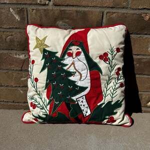 House of Hatten 13” Christmas Throw Pillow Santa Applique Embroidered Gold Red